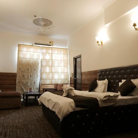 Hotel Kuber - Sonipat Murthal Rāi Dış mekan fotoğraf